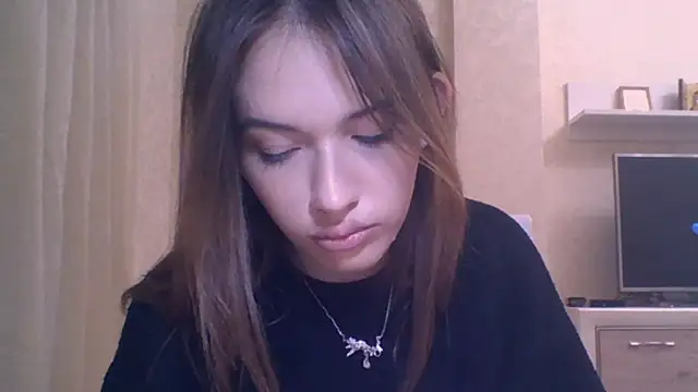 Snapshot of CeyaLier chatting on October 10, 2025, 5:47 pm CeyaLier online show from October 10, 2025, 5:47 pm
