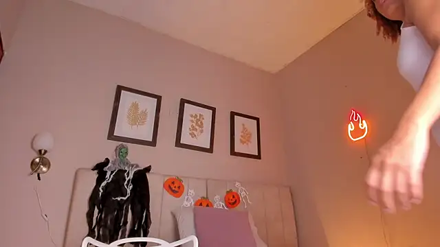 Snapshot of _alison_c chatting on November 1, 2025, 11:37 am alison c online show from November 1, 2025, 11:37 am