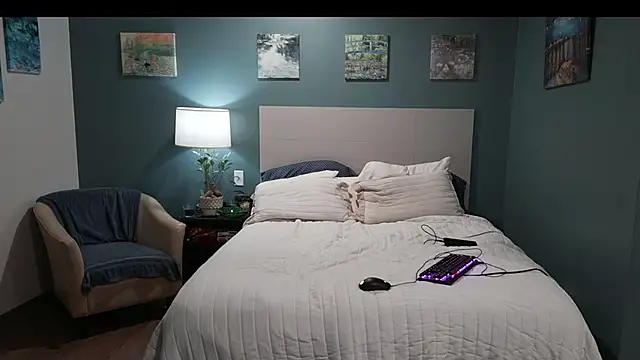 Fuck-Buddy-4U online show from November 3, 2025, 3:34 am