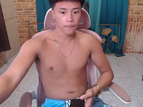 ur naughtyboy patrick online show from October 30, 2025, 1:48 am