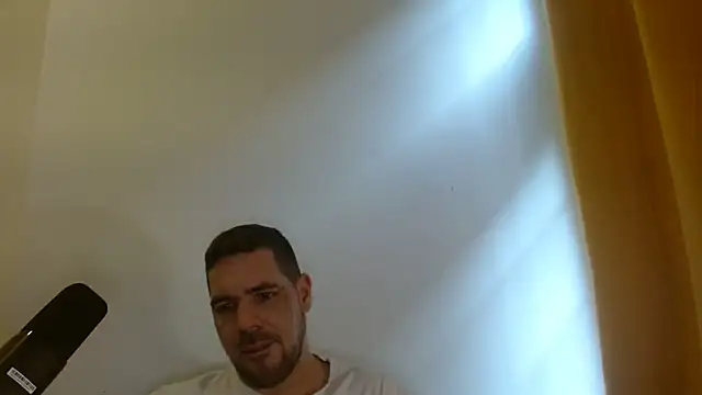 Snapshot of chibrax918 chatting on December 18, 2025, 11:03 am chibrax918 online show from December 18, 2025, 11:03 am