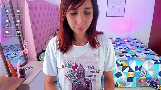 Laaura-Velez online show from April 26, 2026, 12:02 pm