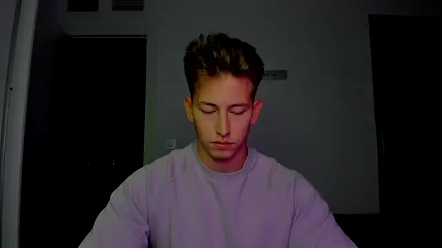 Snapshot of find0m_master chatting on January 5, 2026, 11:08 pm find0m master online show from January 5, 2026, 11:08 pm