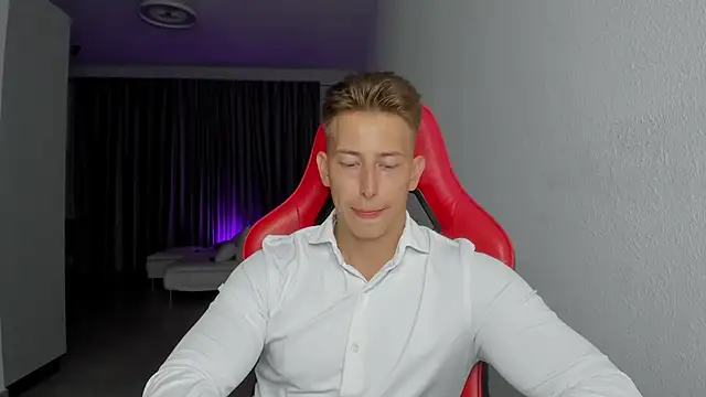 find0m master online show from November 6, 2025, 10:14 pm