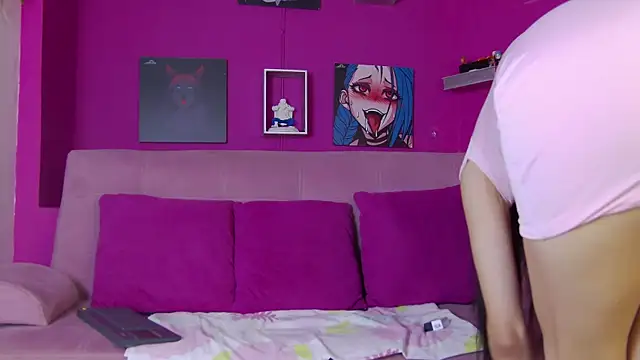 Snapshot of Aranzza_Ross chatting on November 21, 2025, 7:57 pm Aranzza Ross online show from November 21, 2025, 7:57 pm