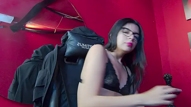 Snapshot of Aranzza_Ross chatting on November 27, 2025, 12:27 pm Aranzza Ross online show from November 27, 2025, 12:27 pm