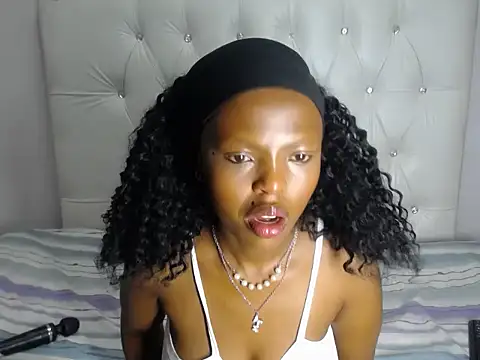 Snapshot of Pixelprincess28 chatting on October 13, 2025, 6:31 pm Pixelprincess28 online show from October 13, 2025, 6:31 pm