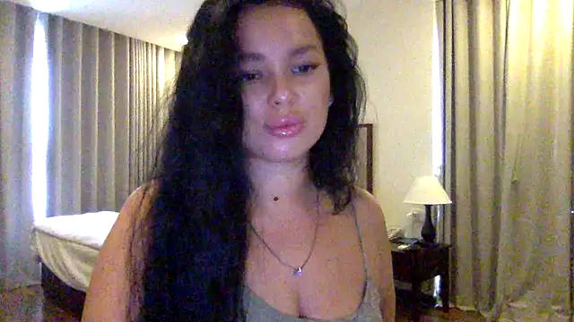 Snapshot of Fayronna chatting on February 18, 2026, 4:43 am Fayronna online show from February 18, 2026, 4:43 am