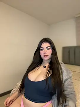 Isabella LaRue online show from April 13, 2026, 2:15 am