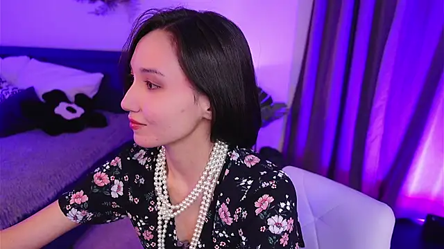 GentleMusee online show from December 3, 2025, 10:20 pm