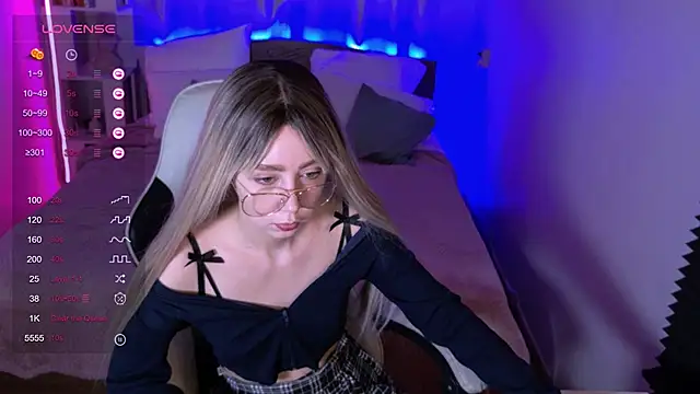 sofiisun online show from November 24, 2025, 9:09 am