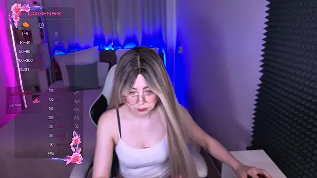 sofiisun online show from July 4, 2026, 1:12 am