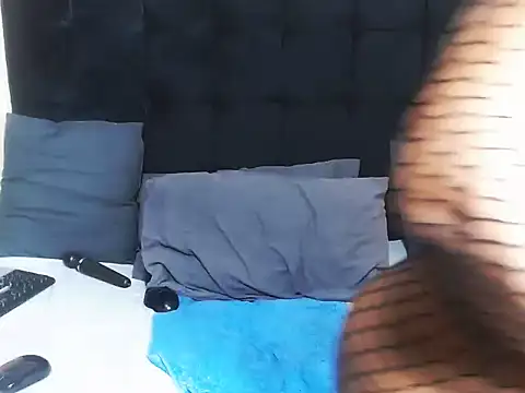 Snapshot of CaramelBootty chatting on October 20, 2025, 6:52 pm CaramelBootty online show from October 20, 2025, 6:52 pm