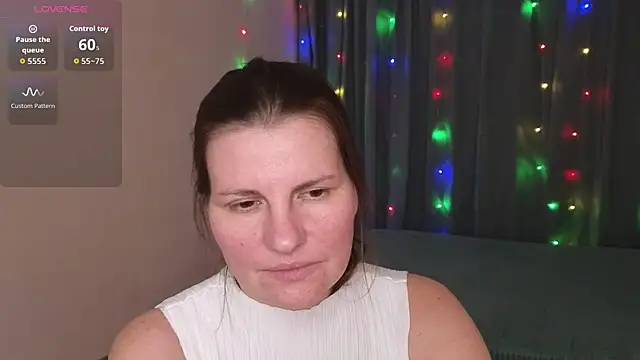 Mirabelle Velvet online show from November 23, 2025, 5:23 pm