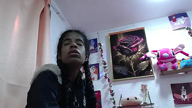 Snapshot of thianahorny chatting on April 28, 2026, 1:37 pm thianahorny online show from April 28, 2026, 1:37 pm