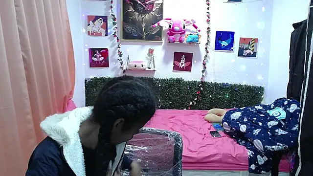 Snapshot of thianahorny chatting on April 27, 2026, 12:36 pm thianahorny online show from April 27, 2026, 12:36 pm
