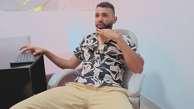 onlymen2025 online show from December 3, 2025, 10:42 pm