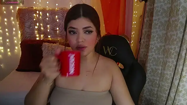 Snapshot of krishnaveni__ chatting on October 17, 2025, 12:18 pm krishnaveni online show from October 17, 2025, 12:18 pm