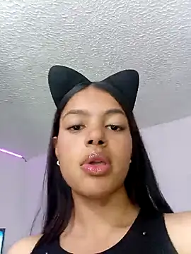 MeganHillss online show from November 5, 2025, 5:10 am