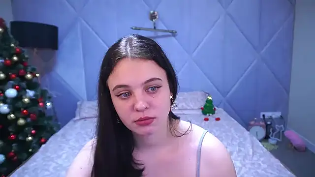 Snapshot of SnowWhiti chatting on December 21, 2025, 9:55 am SnowWhiti online show from December 21, 2025, 9:55 am