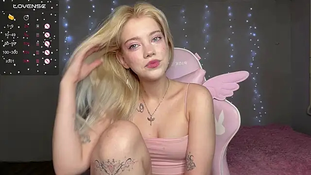 Snapshot of myprettylola chatting on March 17, 2026, 3:04 pm myprettylola online show from March 17, 2026, 3:04 pm