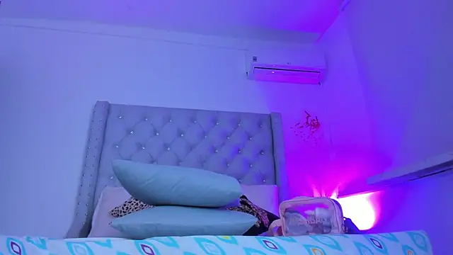 Snapshot of ChocoBunny1 chatting on November 18, 2025, 4:16 am ChocoBunny1 online show from November 18, 2025, 4:16 am