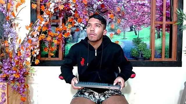 Snapshot of Yeinner_ chatting on October 14, 2025, 7:03 pm Yeinner online show from October 14, 2025, 7:03 pm