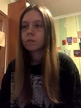 LunaVirelle online show from November 3, 2025, 5:16 pm