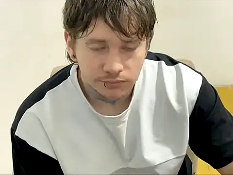 Snapshot of Skol_100802 chatting on February 27, 2026, 4:56 am Skol 100802 online show from February 27, 2026, 4:56 am