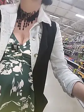 Lucy colee online show from April 9, 2026, 12:45 am