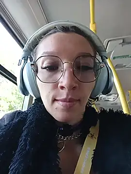 Lucy colee online show from January 18, 2026, 3:04 pm