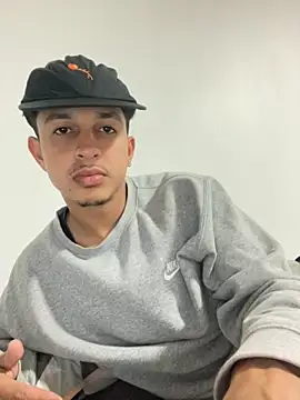 henry web online show from October 8, 2025, 1:51 am