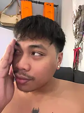 LuisitoJuancho55 online show from November 28, 2025, 1:55 pm