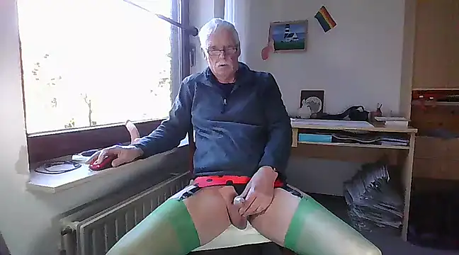 super-snoopy online show from March 2, 2025, 10:05 am