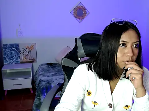 sofia  666 online show from October 18, 2025, 7:38 pm