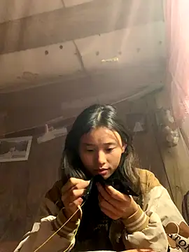 Han-han123 online show from November 17, 2025, 10:03 pm