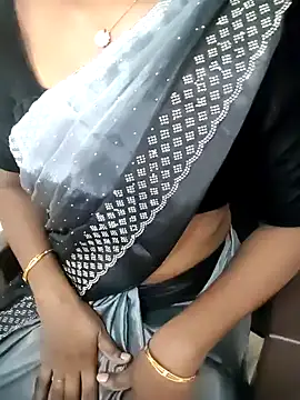 Snapshot of Tamilmallu-duskygirl03 chatting on November 15, 2025, 5:33 am Tamilmallu-duskygirl03 online show from November 15, 2025, 5:33 am