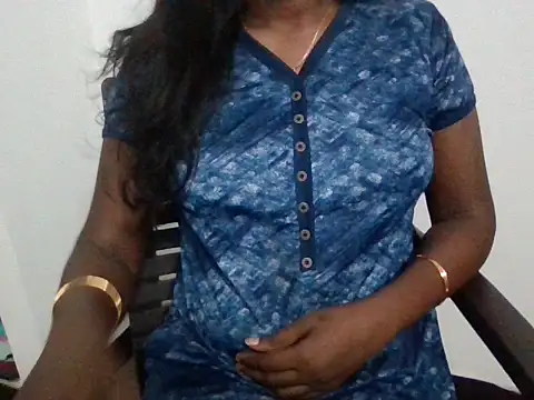Snapshot of Tamilmallu-duskygirl03 chatting on October 23, 2025, 4:38 pm Tamilmallu-duskygirl03 online show from October 23, 2025, 4:38 pm