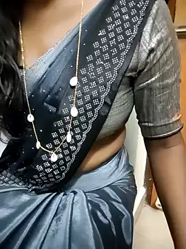 Snapshot of Tamilmallu-duskygirl03 chatting on December 16, 2025, 6:56 pm Tamilmallu-duskygirl03 online show from December 16, 2025, 6:56 pm