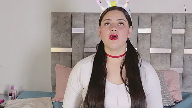 Snapshot of JulietaTorres_ chatting on November 6, 2025, 3:54 am JulietaTorres online show from November 6, 2025, 3:54 am