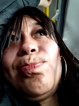 Snapshot of Mariana_21xx chatting on October 15, 2025, 12:02 pm Mariana 21xx online show from October 15, 2025, 12:02 pm