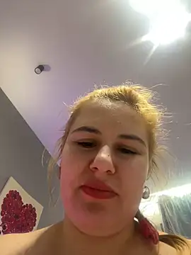 Snapshot of Passion-Blondy chatting on March 20, 2025, 9:46 pm Passion-Blondy online show from March 20, 2025, 9:46 pm