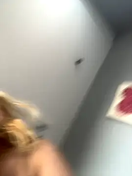 Snapshot of Passion-Blondy chatting on September 11, 2025, 6:13 am Passion-Blondy online show from September 11, 2025, 6:13 am