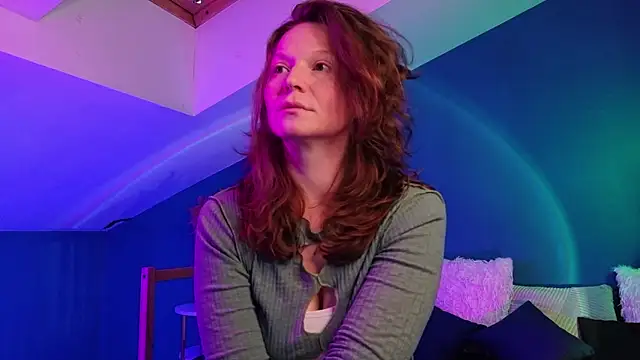 Snapshot of AuroraBorealis__ chatting on December 18, 2025, 6:51 am AuroraBorealis online show from December 18, 2025, 6:51 am