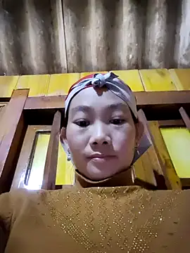 gio-thu online show from December 3, 2025, 4:24 am