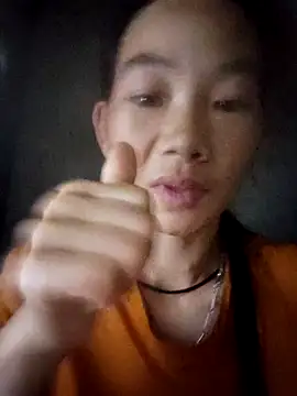 gio-thu online show from October 11, 2025, 11:17 pm