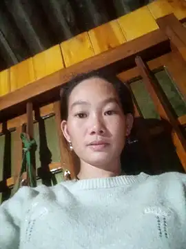 gio-thu online show from October 25, 2025, 2:28 pm