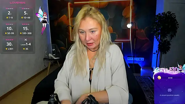 Snapshot of scent__of_woman chatting on February 10, 2026, 1:37 am scent of woman online show from February 10, 2026, 1:37 am