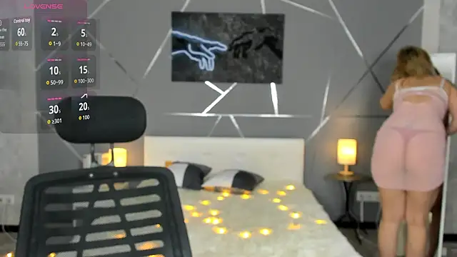 Snapshot of scent__of_woman chatting on January 14, 2026, 8:07 am scent of woman online show from January 14, 2026, 8:07 am