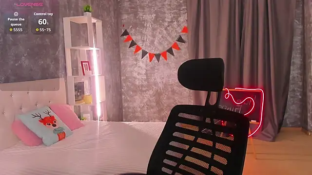 Snapshot of scent__of_woman chatting on January 12, 2026, 1:56 am scent of woman online show from January 12, 2026, 1:56 am